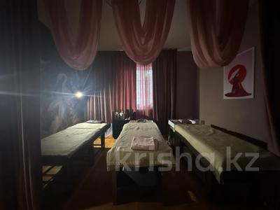 Отдельный дом · 5 комнат · 140 м², Бекхожина 6 за 900 000 ₸ в Алматы, Медеуский р-н