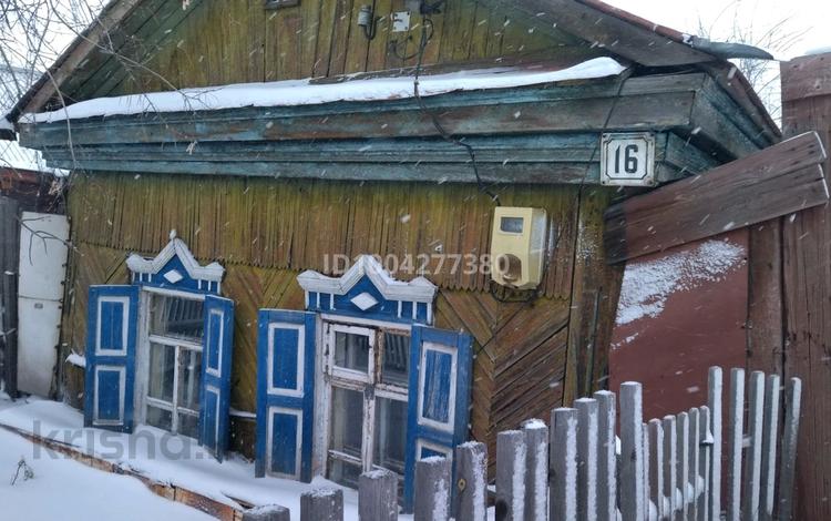 Отдельный дом · 2 комнаты · 50 м² · 5.4 сот., Молодогвардейцев 16 — В рабочем поселке,первая остановка с моста за 7.5 млн 〒 в Петропавловске — фото 2