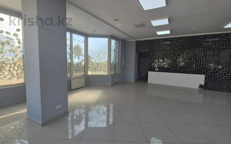 Свободное назначение, офисы, магазины и бутики, общепит, салоны красоты, бани, гостиницы и зоны отдыха, медцентры и аптеки, образование · 650 м² за ~ 1.2 млрд 〒 в Алматы, Бостандыкский р-н — фото 2