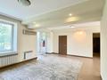 5-бөлмелі пәтер · 211 м² · 4/5 қабат, Тулебаева — Кабанбай батыра (Калинина), бағасы: 250 млн ₸ в Алматы, Медеуский р-н — фото 15