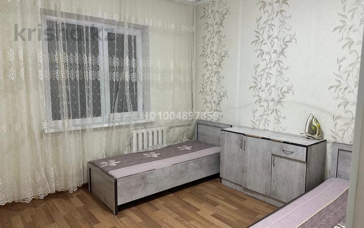 3-комнатная квартира · 60 м² · 4/5 этаж, мкр Север , Север ш/а 61 — БТИ-дің жанында за 180 000 ₸ в Шымкенте, Аль-Фарабийский р-н — фото 2