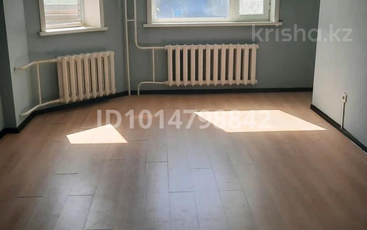 1-комнатная квартира · 56.8 м² · 2/9 этаж, Ткачева 5 за 23.5 млн ₸ в Павлодаре — фото 2