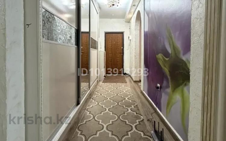 2-комнатная квартира · 57.8 м² · 12/12 этаж, мкр Акбулак, 1-я улица 115 за 250 000 ₸ в Алматы, Алатауский р-н — фото 2