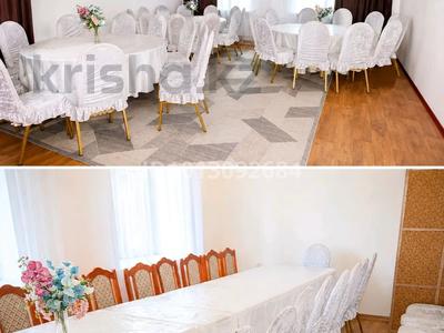 Жеке үй · 6 бөлме · 300 м², Батыр баяна 53, бағасы: 120 000 ₸ в Караганде, Казыбек би р-н