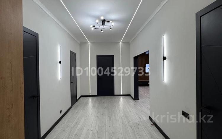 Часть дома · 4 комнаты · 142 м² · 9 сот., мкр Бирлик-2, 21 5 за 29 млн 〒 в Атырау — фото 2