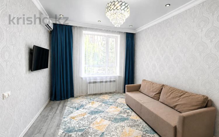 1-комнатная квартира · 38 м² · 1/9 этаж, Кайым Мухамедханов 21/2 — Улица Е-489 дом 4 за 220 000 ₸ в Астане, Нура р-н — фото 2