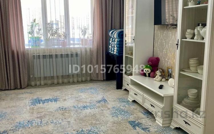 2-комнатная квартира · 64 м² · 2/5 этаж, мкр. Алтын орда 18Гк1 — Пересечение улицы Тауелсиздик за 230 000 ₸ в Актобе — фото 2