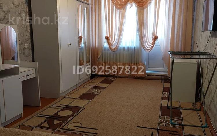 1-комнатная квартира, 33 м² помесячно, Камзина 72 за 130 000 〒 в Павлодаре — фото 3