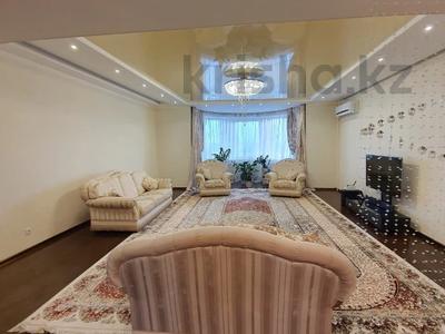 5-комнатная квартира · 266 м² · 10/11 этаж, Академика Сатпаева 336 за 125 млн 〒 в Павлодаре