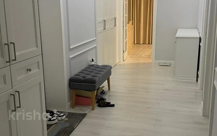 3-бөлмелі пәтер · 71 м² · 2/5 қабат, Бараева 13, бағасы: 45 млн ₸ в Астане, р-н Байконур — фото 2