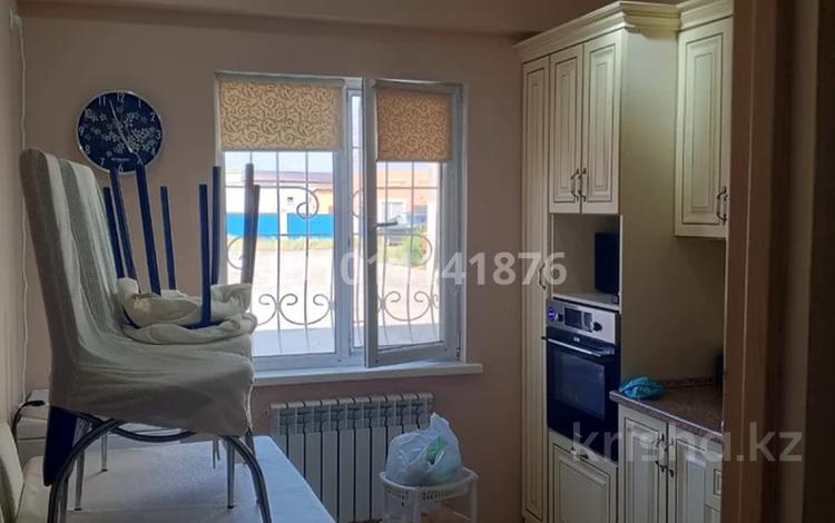 2-бөлмелі пәтер · 50 м² · 1/3 қабат, Сарықамыс ш/а., ЖК Гаухартас 27/2, бағасы: 17 млн ₸ в Атырау, мкр Сарыкамыс — фото 2