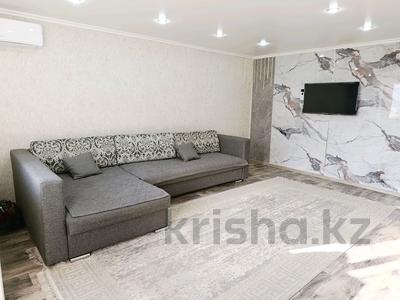 2-комнатная квартира · 55 м² · 1/9 этаж, Сатпаева 2 — КШТ Сатпаева за 18 000 ₸ в Усть-Каменогорске