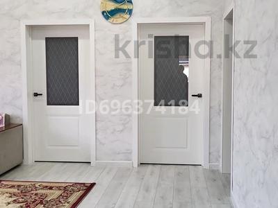 Отдельный дом · 6 комнат · 240 м² · 5.8 сот., Орынбаев 24 — Айсултан магазин 13школа за 70 млн ₸ в Туздыбастау (Калинино)
