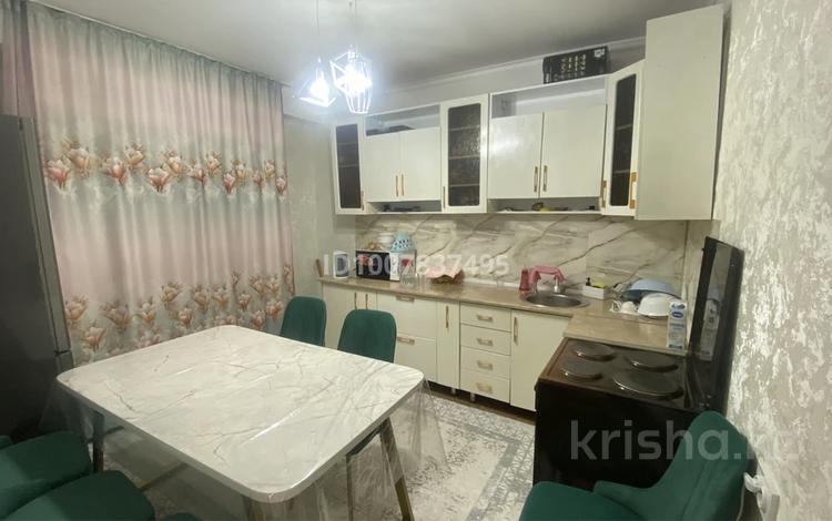 2-бөлмелі пәтер · 63 м² · 4/5 қабат, Сатпаева 145/5, бағасы: 17.9 млн ₸ — фото 2