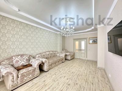 3-бөлмелі пәтер · 95 м² · 18/20 қабат, Түркістан, бағасы: 450 000 ₸ в Астане, Есильский р-н