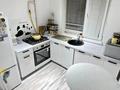 2-бөлмелі пәтер · 45 м² · 2/5 қабат, Кердері 141, бағасы: 18 млн ₸ в Уральске, мкр Школьник — фото 4