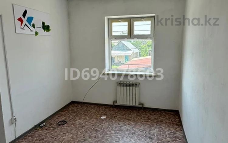 Свободное назначение, офисы, магазины и бутики, салоны красоты, медцентры и аптеки, образование, развлечения, кабинеты и рабочие места · 50 м² за 100 000 〒 в Алматы, Алатауский р-н — фото 2