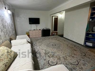 3-бөлмелі пәтер · 59.1 м² · 1/5 қабат, ул. Казахстан 77, бағасы: 20.5 млн ₸ в Усть-Каменогорске, Ульбинский