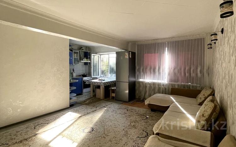 3-комнатная квартира · 59.1 м² · 1/5 этаж, ул. Казахстан 77 за 19.9 млн ₸ в Усть-Каменогорске, Ульбинский — фото 12