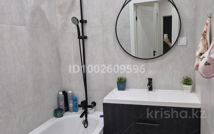 2-комнатная квартира · 69.5 м² · 3/10 этаж, Сарайшык 79 — Сарайшык/курмангазы, тц Кристал за 37.5 млн 〒 в Уральске, мкр Школьник — фото 2