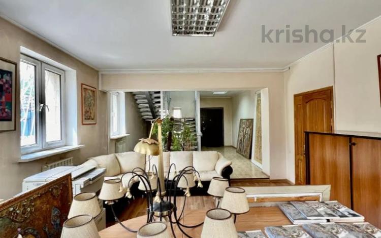 Отдельный дом · 7 комнат · 800.9 м² · 15.27 сот., мкр Хан Тенгри 18 за 400 млн 〒 в Алматы, Бостандыкский р-н — фото 2