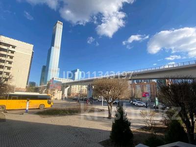 3-комнатная квартира · 110 м² · 3/9 этаж, Сыганак 15 — Сауран за 400 000 〒 в Астане, Есильский р-н