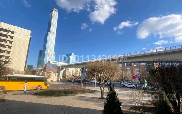 3-комнатная квартира · 110 м² · 3/9 этаж, Сыганак 15 — Сауран за 400 000 〒 в Астане, Есильский р-н — фото 2