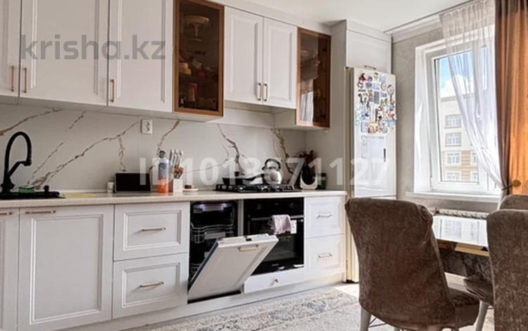 3-комнатная квартира · 67 м² · 9/9 этаж, мкр 12 30 за 25 млн ₸ в Актобе — фото 2