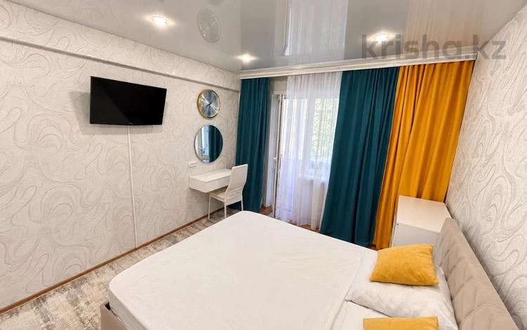 2-бөлмелі пәтер · 50 м² · 2/5 қабат, Амре Кашаубаева 26, бағасы: 21.6 млн ₸ в Усть-Каменогорске — фото 2