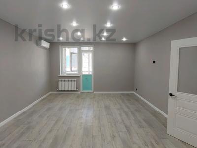 3-комнатная квартира · 65 м² · 2/9 этаж, Самал за 27 млн 〒 в Уральске