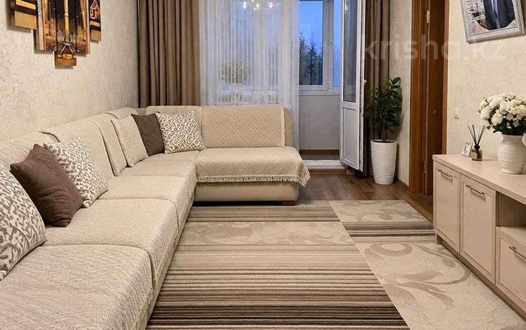 4-комнатная квартира · 65 м² · 4/5 этаж, Пришахтинск, Пришахтинск, 22й микрорайон за 20 млн ₸ в Караганде, Алихана Бокейханова р-н — фото 2