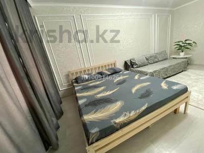 1-комнатная квартира · 42 м² · 2/5 этаж, мкр Центральный, Сырым датова 31 за 8 000 ₸ в Атырау