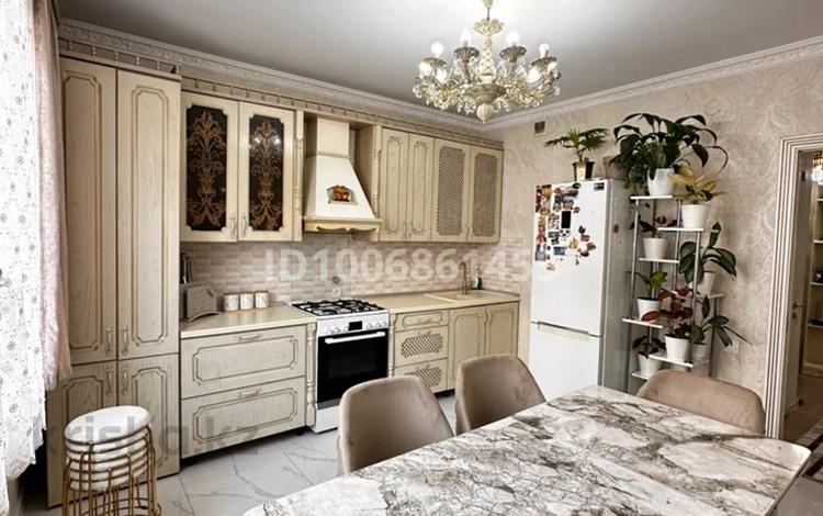 3-комнатная квартира · 105 м² · 6/9 этаж, мкр Аксай-1А за 56.5 млн 〒 в Алматы, Ауэзовский р-н — фото 2