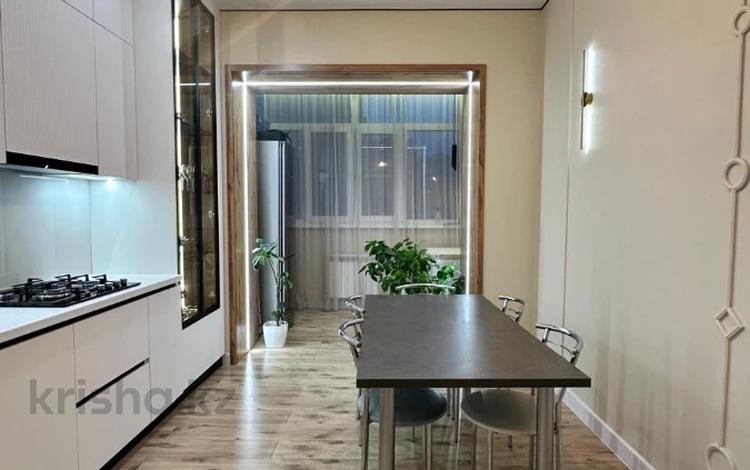 2-комнатная квартира · 76 м² · 2/9 этаж, мкр. Алтын орда, Алий Молдагуловой за 40.3 млн 〒 в Актобе — фото 3
