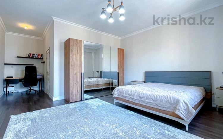 4-комнатная квартира · 156 м² · 6/8 этаж, Кашгарская 69/102 — Абая за 900 000 〒 в Алматы, Алмалинский р-н — фото 15