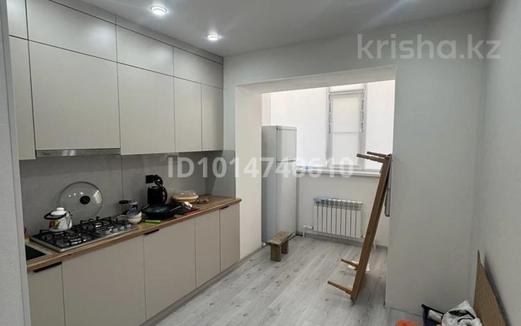 1-бөлмелі пәтер · 40 м² · 1/5 қабат, 12 ш/а., Мкрн 12вг — Бақтыбай батыр 96, бағасы: 19 млн ₸ в Актобе, мкр 12 — фото 2