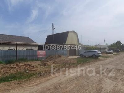 Продажа домов и дачи в Западно-Казахстанской обл.: Отдельный дом • 4 комнаты • 123 м² • 6 сот., Байтерек 43 за 18.5 млн 〒 Отдельный дом • 4 комнаты • 123 м² • 6 сот., Байтерек 43 за 18.5 млн 〒 в Подстепном