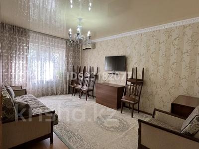 3-бөлмелі пәтер, 63 м², 1/5 қабат, мкр Сайрам 12 — 65 школа, бағасы: 30 млн 〒 в Шымкенте, Енбекшинский р-н