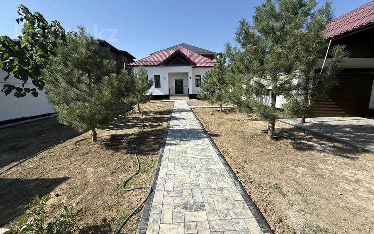 Жеке үй · 5 бөлме · 200 м² · 8 жүзд., Самал-2 ш/а, улица Келешек 17 — улица Байтурсынова, бағасы: 110 млн ₸ в Шымкенте, Абайский р-н — фото 2