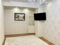 2-бөлмелі пәтер · 76 м² · 4/12 қабат, 33-ш/а. 21, бағасы: 18 млн ₸ в Актау, 33-й мкр — фото 2