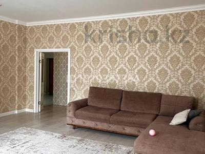 4-комнатная квартира · 170 м² · 4/13 этаж, Абикен Бектуров 7 за 500 000 ₸ в Астане, Есильский р-н