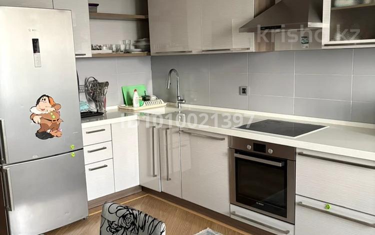 2-бөлмелі пәтер · 90 м² · 10/13 қабат, Иляева 33, бағасы: 320 000 ₸ в Шымкенте, Аль-Фарабийский р-н — фото 2