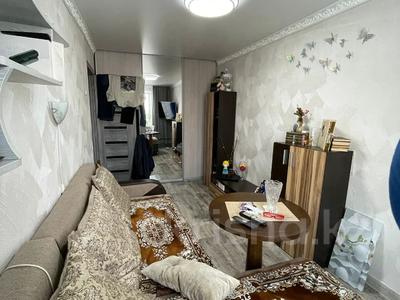 2-комнатная квартира, 45 м², 3/5 этаж, Жекибаева за 10 млн 〒 в Караганде, Алихана Бокейханова р-н