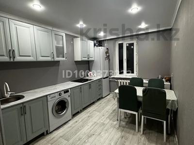 Продажа квартир в Карагандинской обл.: 1-комнатная квартира · 37.1 м² · 4/9 этаж, Майкудук, Мкр Мамыраева 22 за 14.5 млн 〒 1-комнатная квартира · 37.1 м² · 4/9 этаж, Майкудук, Мкр Мамыраева 22 за 14.5 млн 〒 в Караганде, Алихана Бокейханова р-н