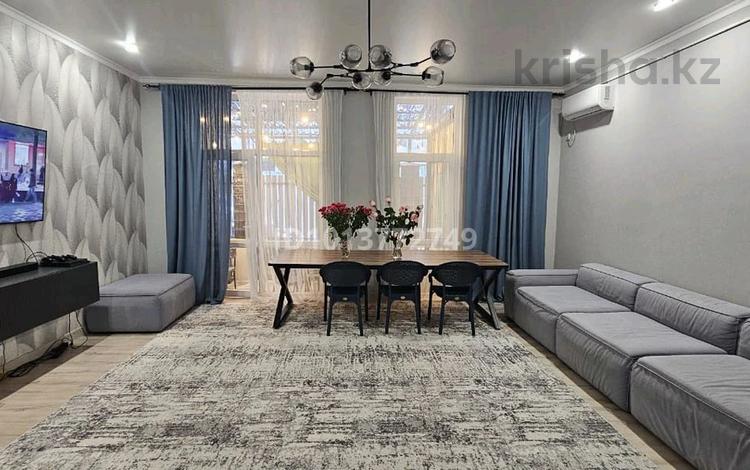 4-комнатная квартира · 147 м², Сабыр Рахымова 73 — Район Думан 2 за 82 млн ₸ в  — фото 2