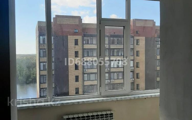 2-комнатная квартира, 73 м², 7/9 этаж, Абая 244 за 19.9 млн 〒 в Уральске — фото 2