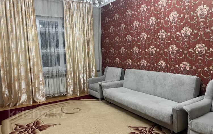 2-комнатная квартира · 55 м² · 2/5 этаж, 18-й микрорайон — Еримбетова за 170 000 ₸ в Шымкенте, Аль-Фарабийский р-н — фото 2