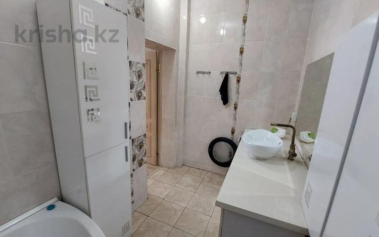 3-бөлмелі пәтер · 100.2 м² · 5/9 қабат, Богенбай батыра 279, бағасы: 70.7 млн ₸ в Алматы, Алмалинский р-н — фото 2
