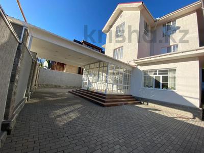 Отдельный дом · 7 комнат · 730 м² · 7 сот., мкр Бутаковка, Керей-Жанибек хандар 217Б за ~ 701.4 млн ₸ в Алматы, Медеуский р-н