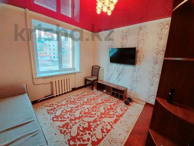 3-комнатная квартира, 64 м², 2/5 этаж, Ихсанова за 23.5 млн 〒 в Уральске, мкр Школьник
